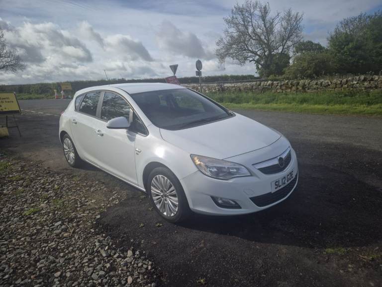 Vauxhall, ASTRA, Hatchback, 2012, Manual, 1598 (cc), 5 doors