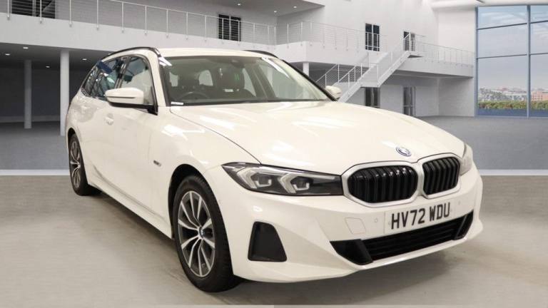 2022 BMW 3 Series 2.0 330e 12kWh Sport Touring 5dr Petrol Plug-in Hybrid Auto Euro 6 (s/s) (2 Est...