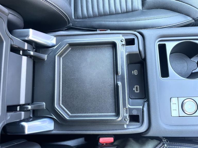 2022 Land Rover Discovery 3.0 D300 MHEV R-Dynamic SE SUV 5dr Diesel Auto 4WD Euro 6 (s/s) (300 ps...