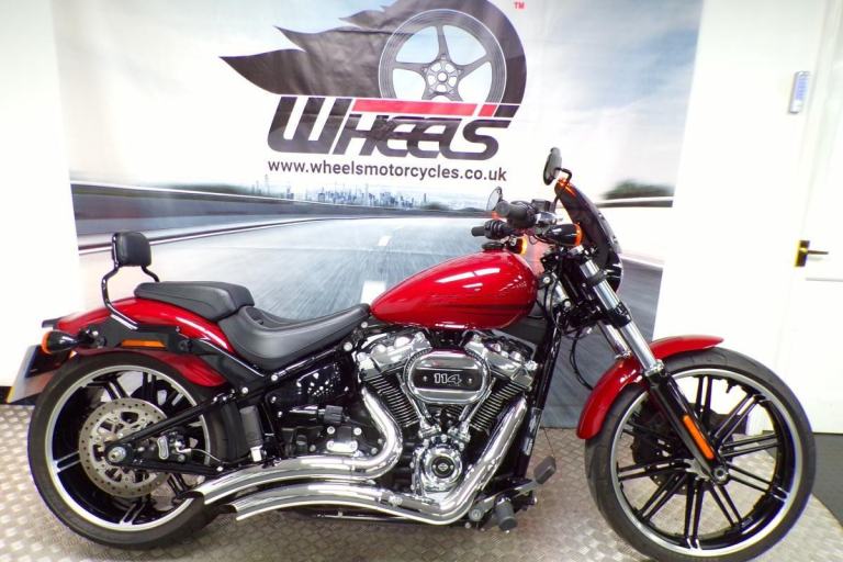 2021 HARLEY DAVIDSON FXBRS BREAKOUT 114 WITH ONLY 8415 MILES FROM NEW