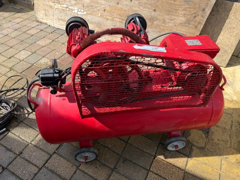Air compressor 