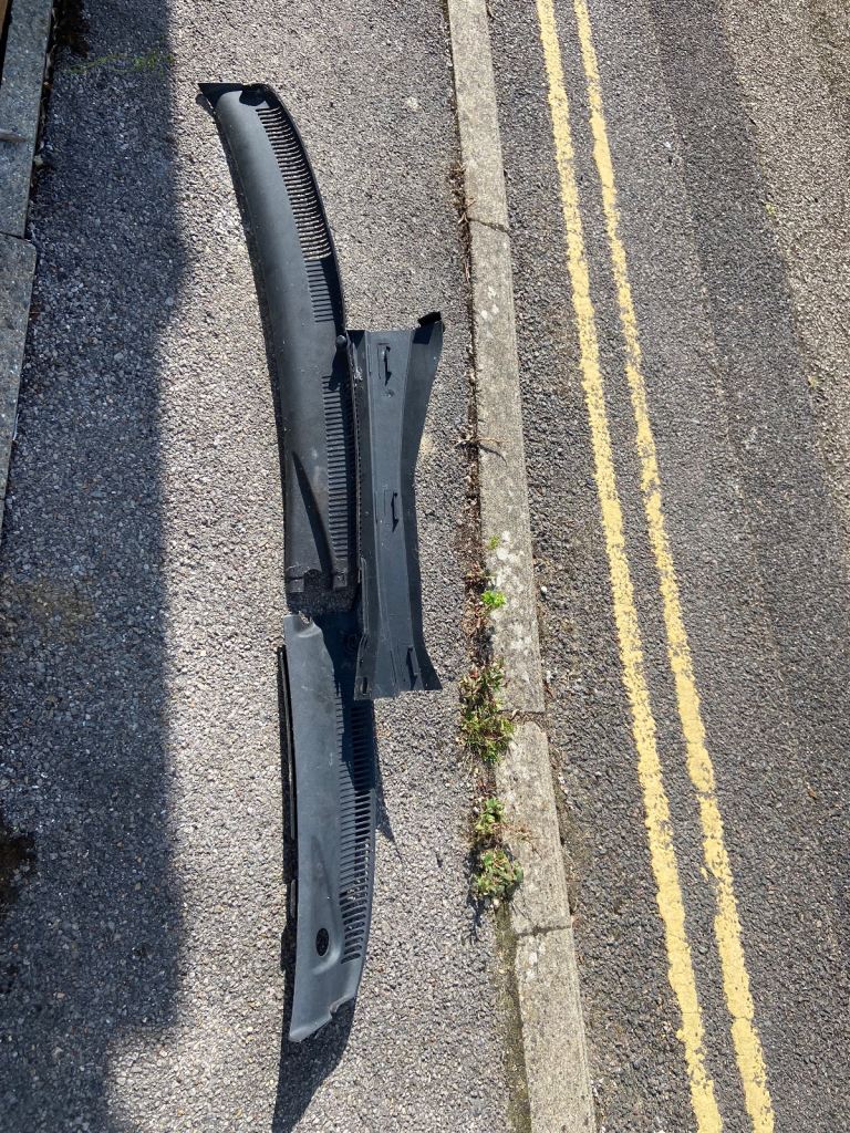 Vauxhall Corsa 2001 front plastic cover