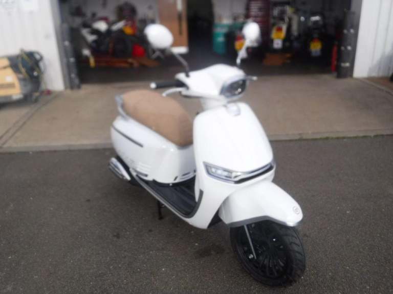 2025 Keeway Versilia 0 Scooter 