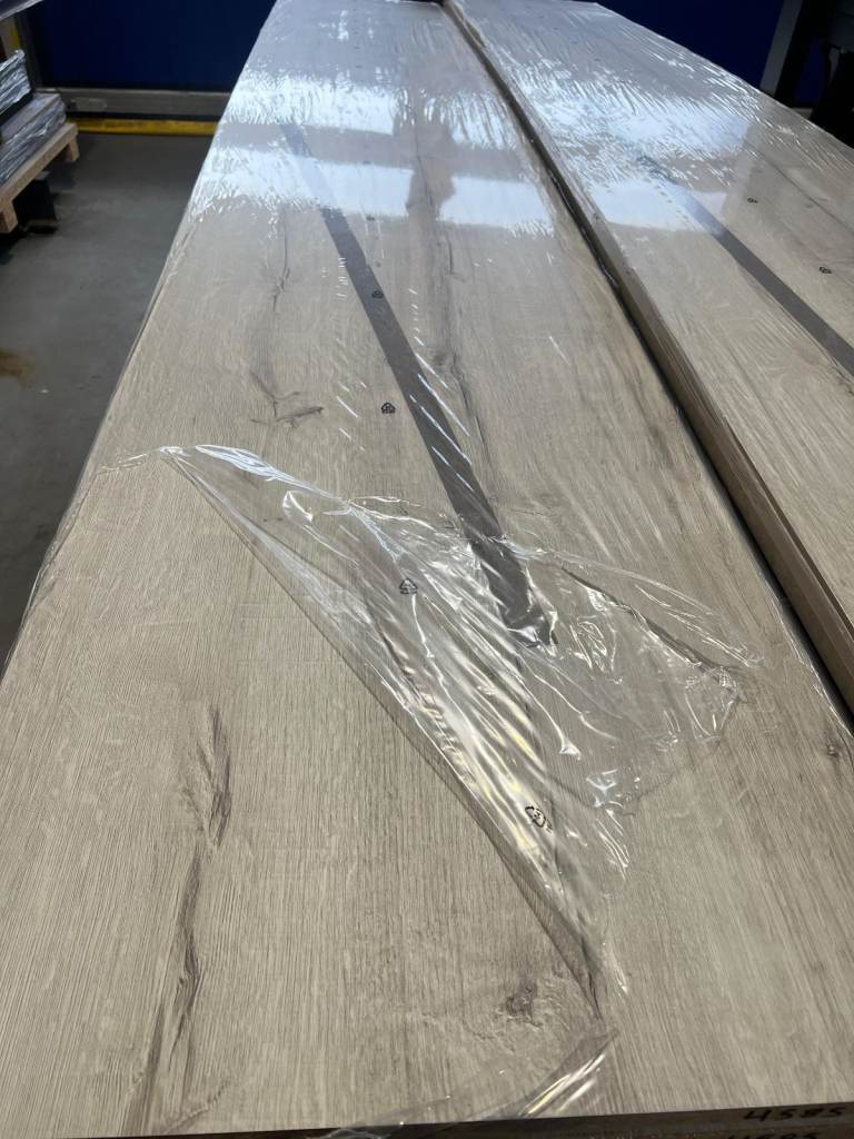 Brand New Senses Aleve Rovero Rock Square Edge Worktop 4100 x 640 x 29mm