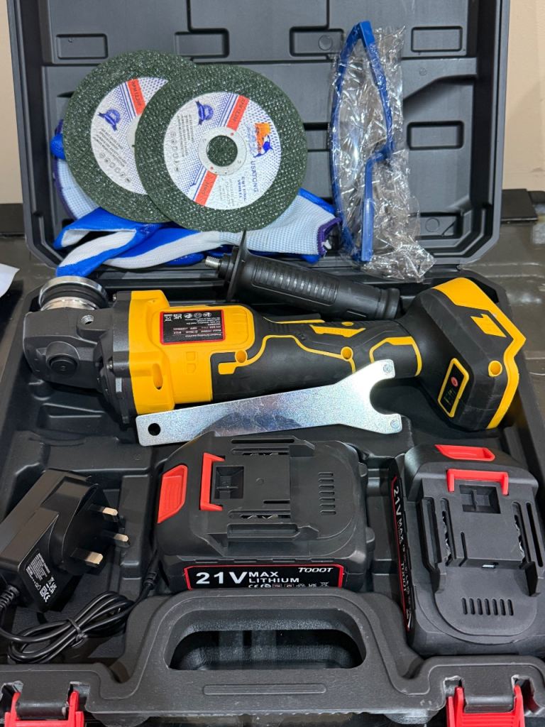 Cordless Angle Grinder with 2 Batteries and Accessories – New
