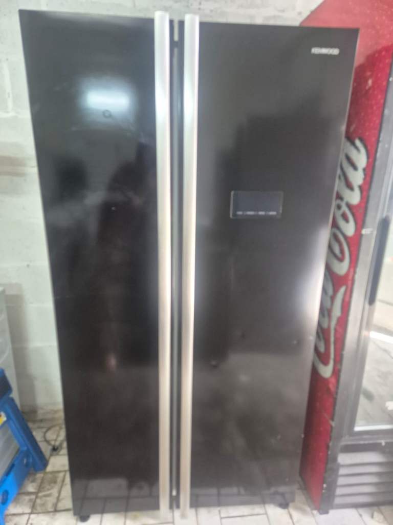 Kenwood American Style Side-by-Side Fridge Freezer – Black – New – £400