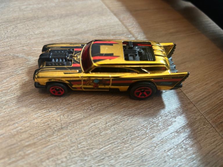 Hot Wheels Toy Cars - marvel and DC comics Good Condition