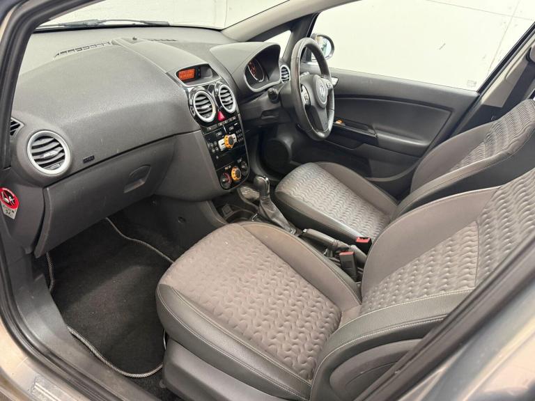 2013 Vauxhall Corsa 1.4 16V SE Auto Euro 5 5dr HATCHBACK Petrol Automatic