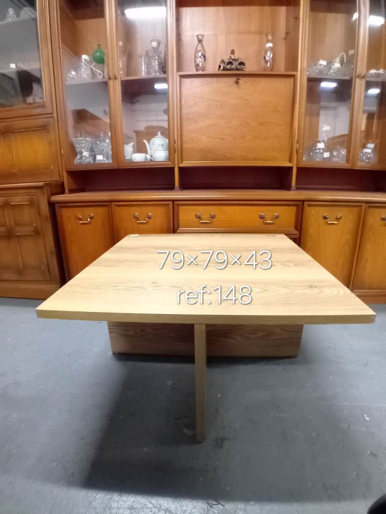 Low square coffee table 79cm x 79cm x 43cm, Ref:148