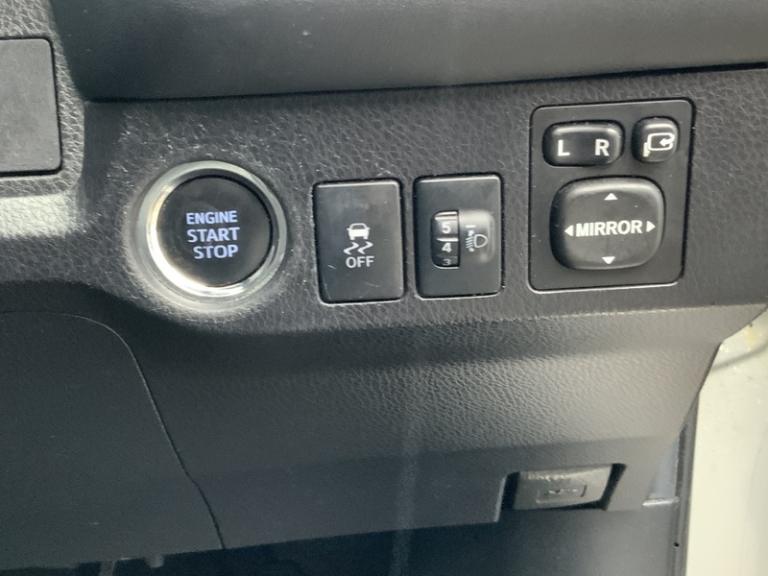 2014 Toyota RAV4 D-4D Invincible SUV Diesel Manual