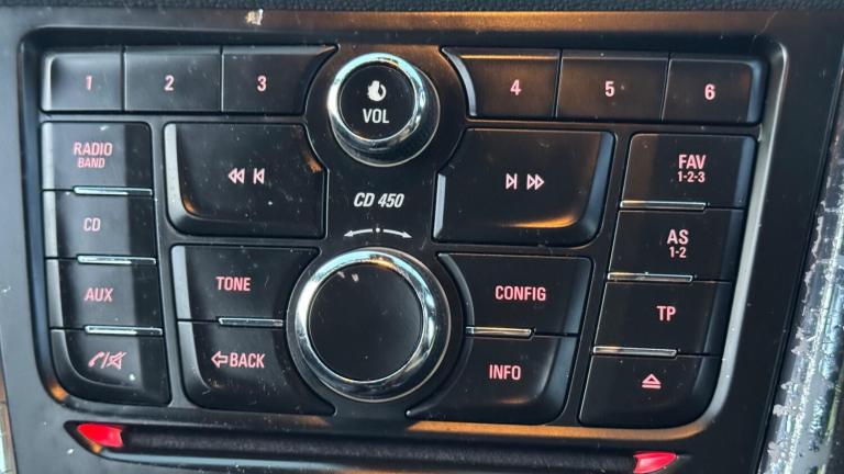 2015 Vauxhall Mokka 1.6i SE 2WD Euro 6 (s/s) 5dr HATCHBACK Petrol Manual