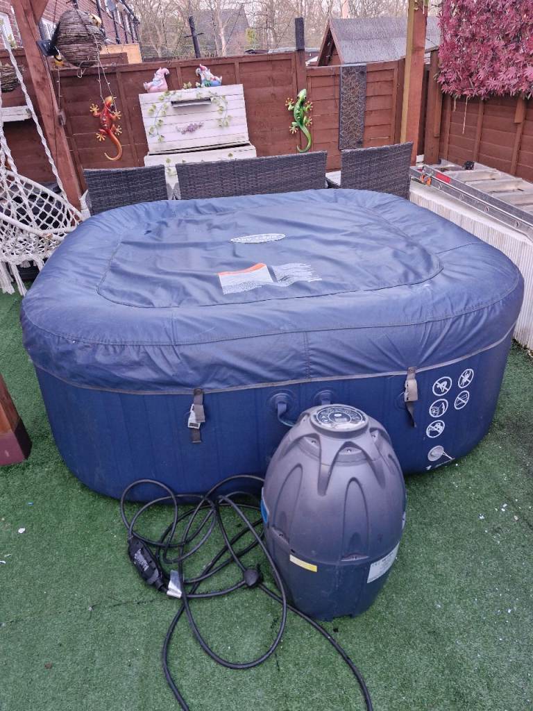 4 person hot tub