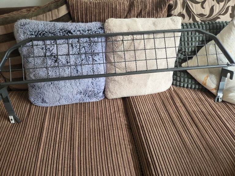 Travall dog guard