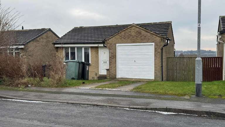 2‑Bedroom Cul‑de‑Sac House for Rent – £900 PCM