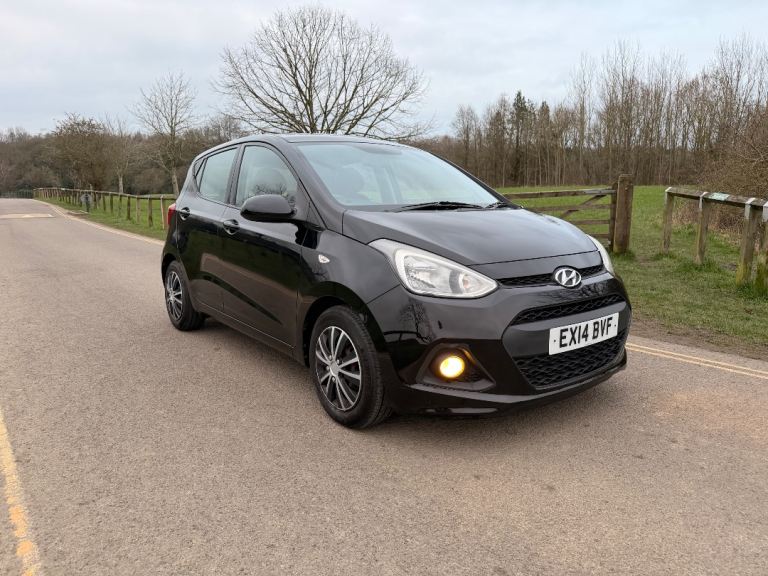 2014 Hyundai i10 se. 5 door. 12 months mot  £20 a year tax. Cheap car 