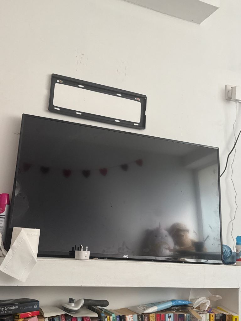 JVC TV * screen physically broken from left hand side and screen not working