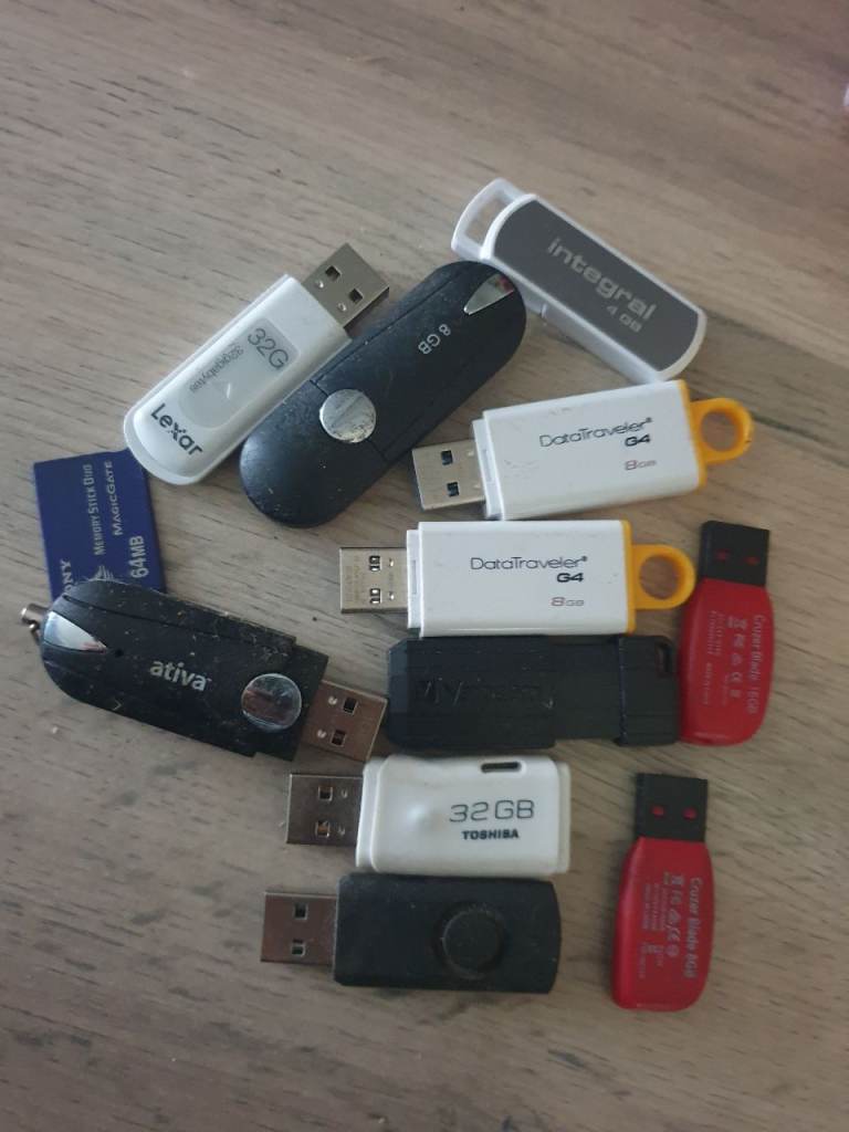 MEMORY STICKS   JOBLOT  