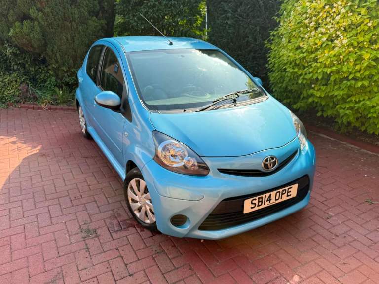 Toyota, AYGO, Hatchback, 2014, Manual, 998 (cc), 5 doors