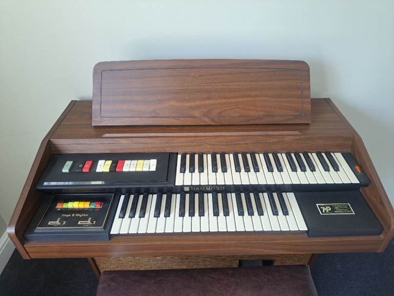 Vintage Hammond organ and stool