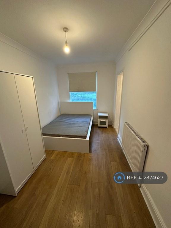 1 bedroom in Romford Road, London, E15 (#2874627)