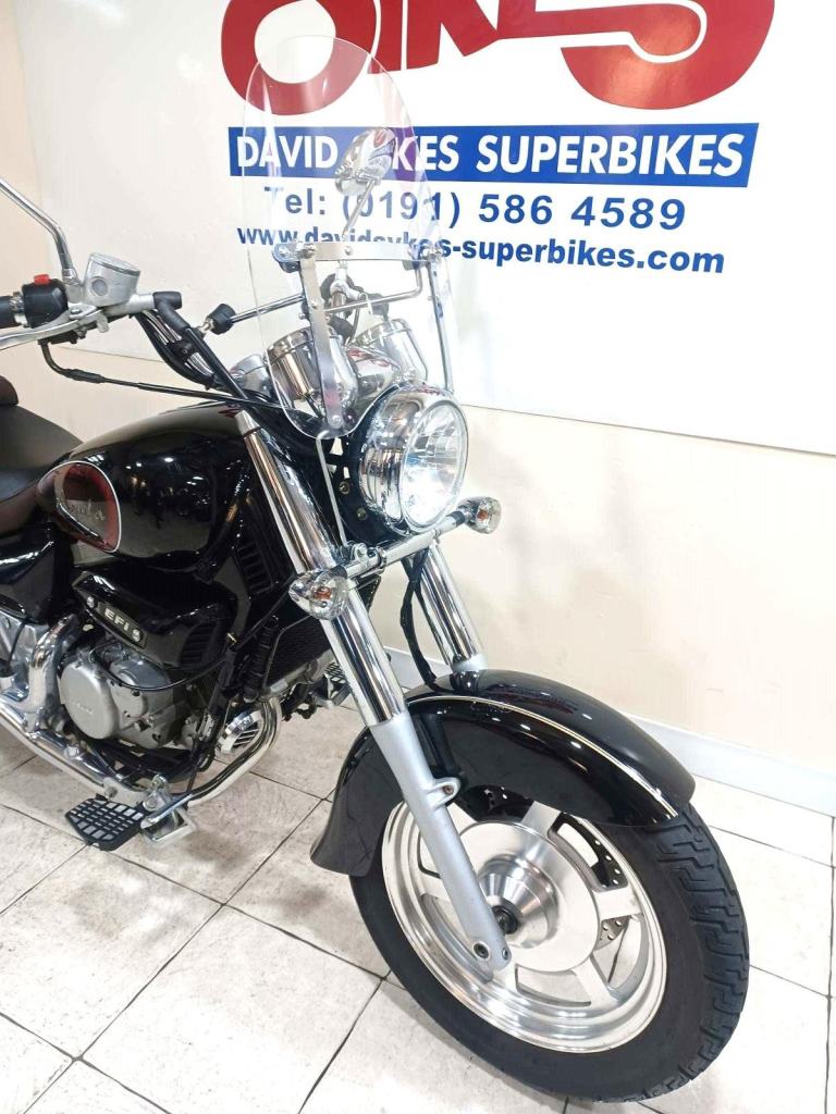 Hyosung GV 250 N  CUSTOM CRUISER 18-REG ONLY 4194 MILES WITH EXTRAS £2599.OTR