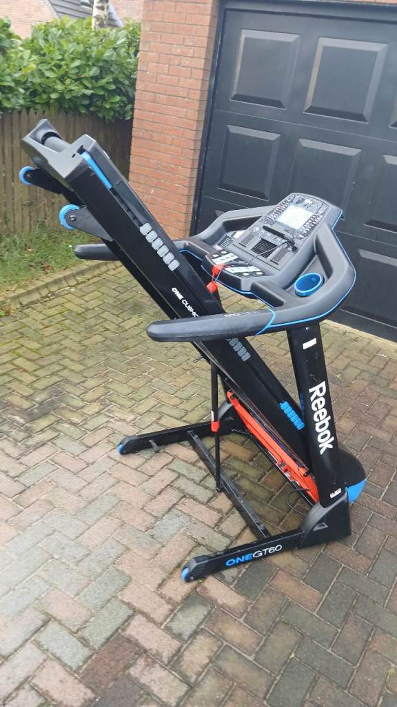 Reebok GT60 Electric Treadmill with Incline 