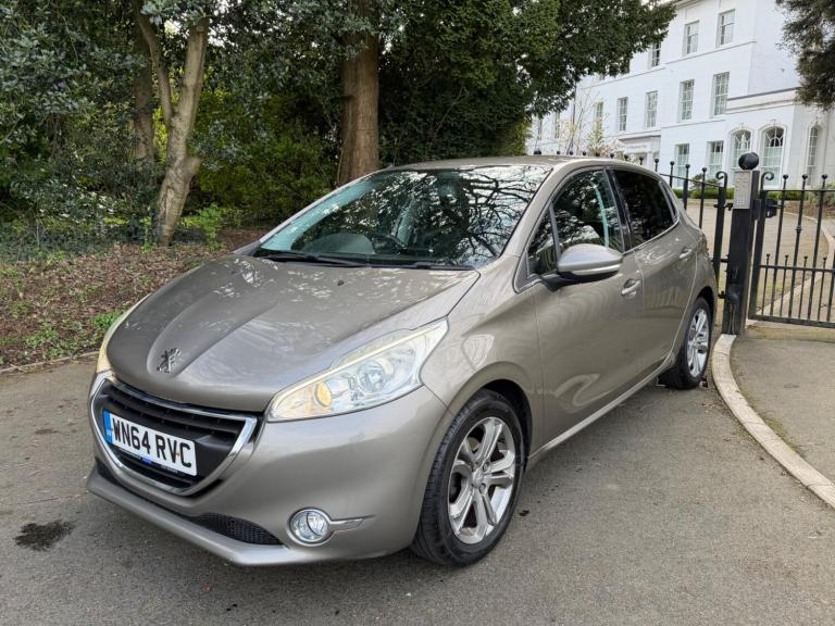2014 Peugeot 208 1.2 VTi PureTech Allure Euro 5 5dr HATCHBACK Petrol Manual