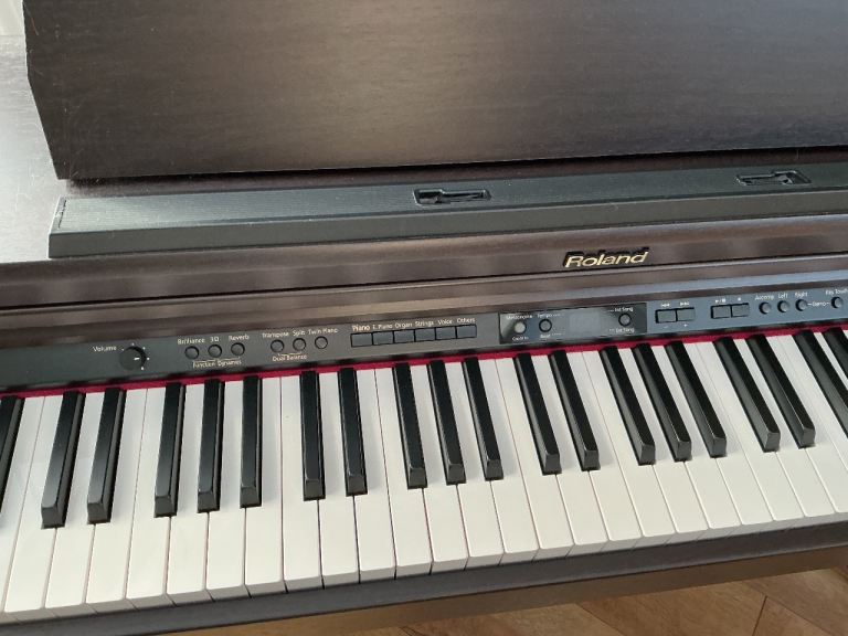 Roland HP203 Digital Piano With Stool