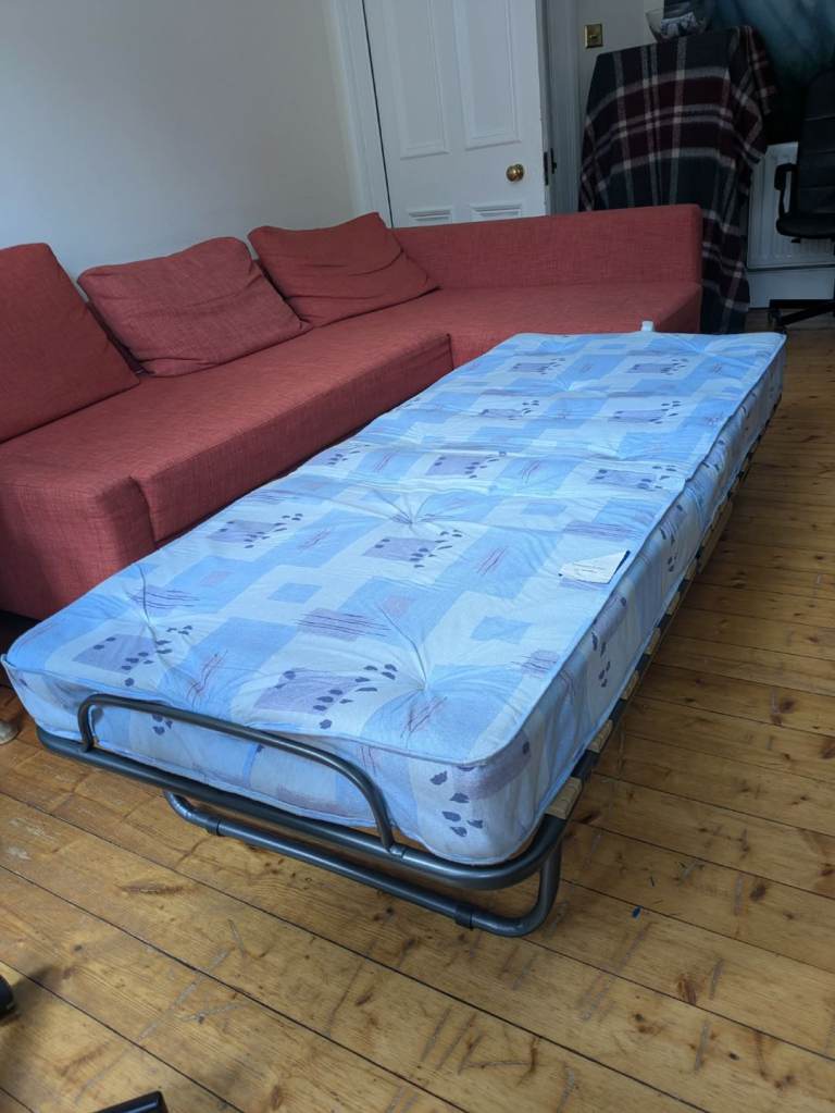 Folding single bed