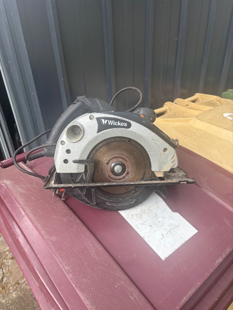 Wickes 1350W Circular Saw – Fair Condition