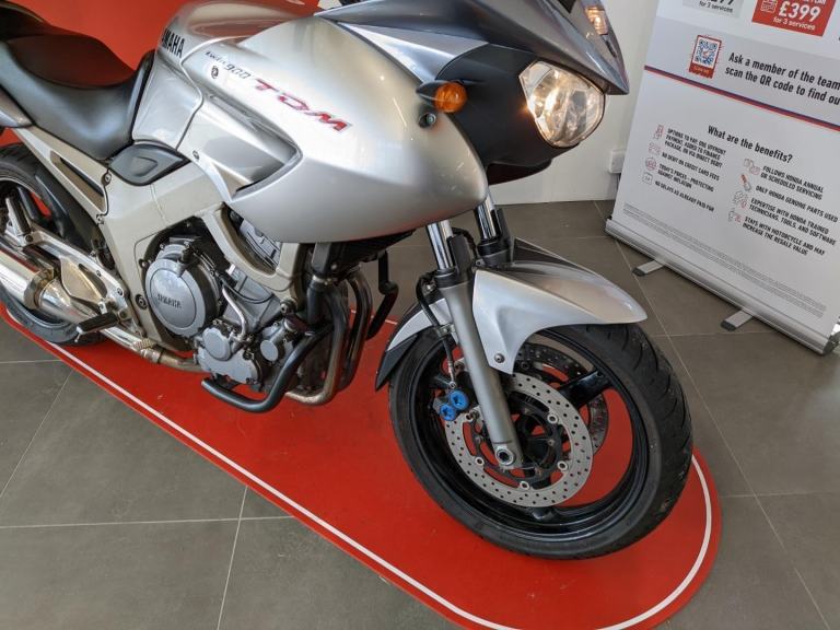 2002 YAMAHA TDM900 SILVER NICE CLEAN BIKE  GEN YAMAHA COL MATCH TOP BOX H/GRIPS