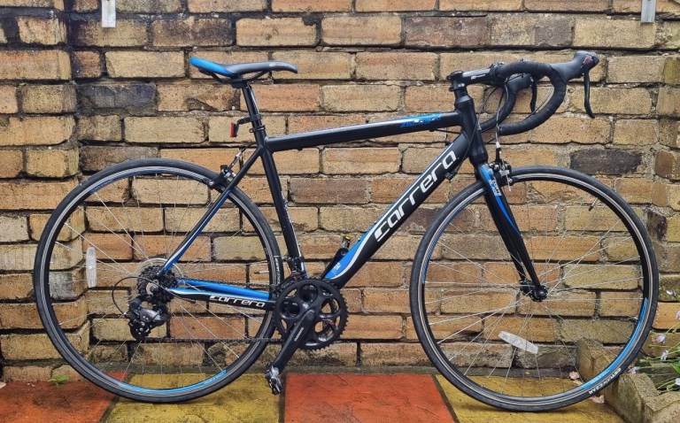 Carrera Zelos Road Bike - Very Good Condition
