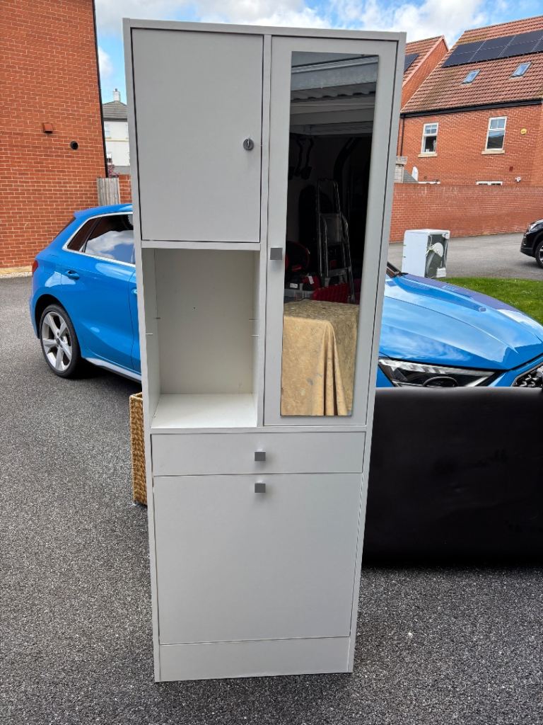 White Storage Wardrobe Unit with Mirror – Good Condition
