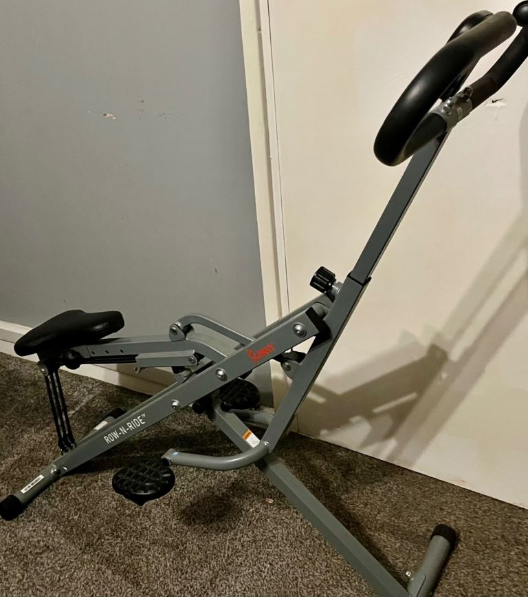 Sunny Health & Fitness Row-N-Ride.