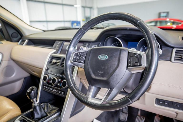 2016 Land Rover Discovery Sport 2.0 TD4 HSE 5dr [5 Seat] ESTATE DIESEL Manual