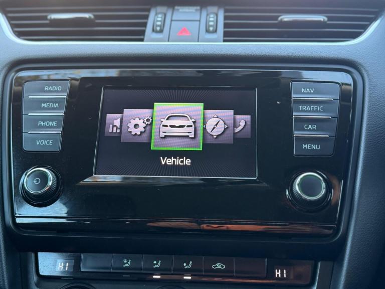 2013 Skoda Octavia 1.4 TSI Elegance Estate 5dr Petrol DSG Euro 5 (s/s) (140 ps) ESTATE Petrol Aut...