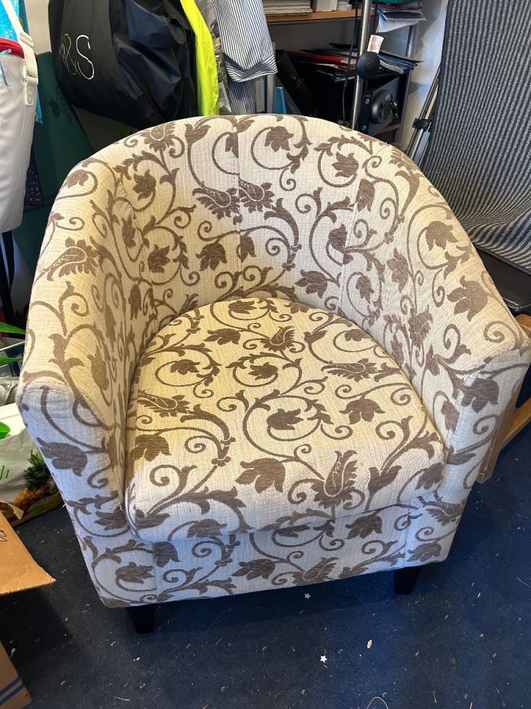 Tub chair 