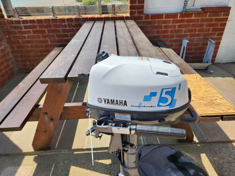 Yamaha 5hp outboard engine