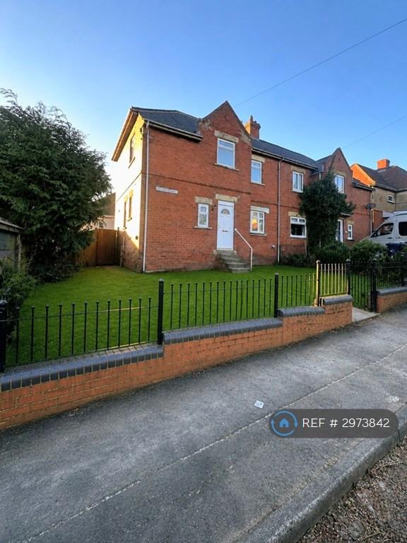 4 bedroom house in Pilgrims Way, Gateshead, NE9 (4 bed) (#2973842)