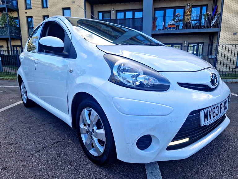 Toyota, AYGO, Hatchback, 2013, Manual, 1.0 Petrol 5 doors - Ac Working SAT NAV