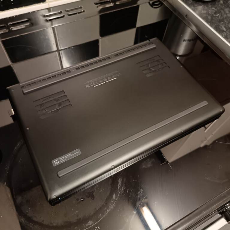 Razer Blade 15 4K OLED 16gb ram 512gb SSD RTX 2070 MAX-Q Gaming Laptop 