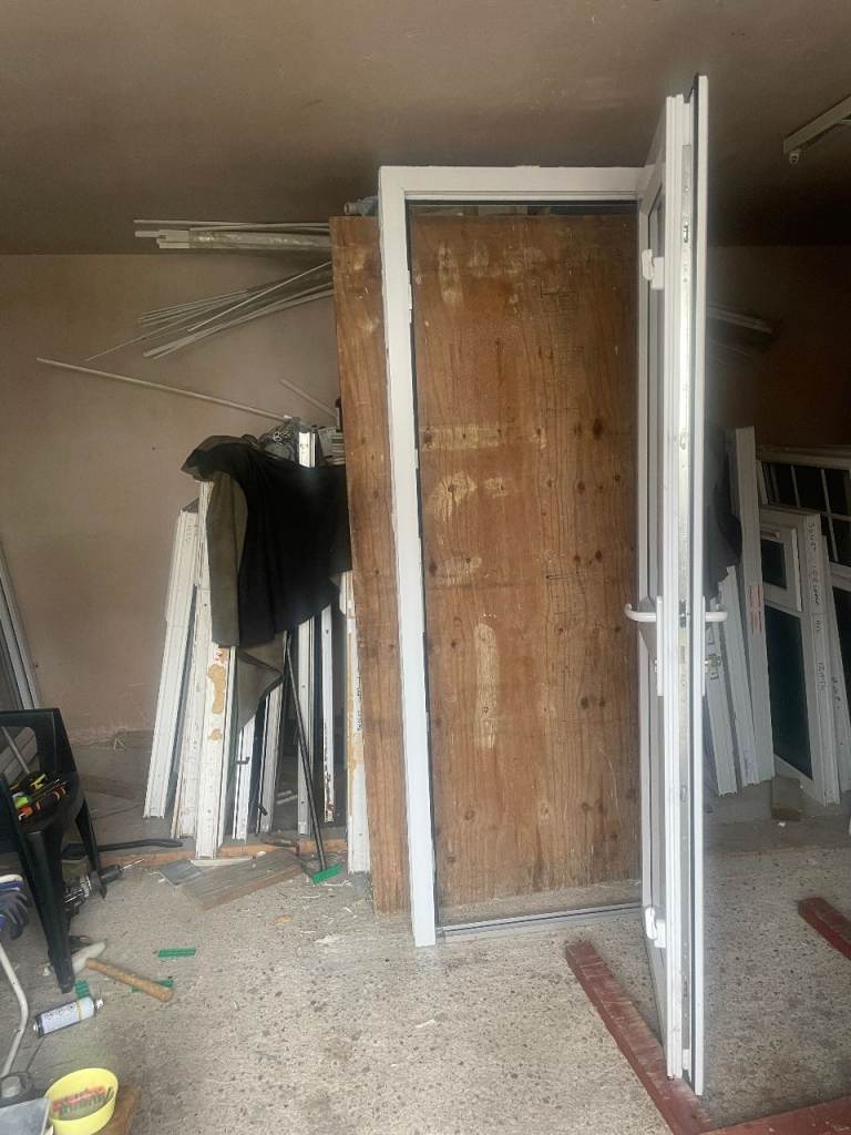 UPVC DOOR 203 x 75 cm - BEAUTIFUL EUROCELL UPVC DOUBLE GLAZED DOOR - ONLY 1 YEAR OLD  (REF: DX202)