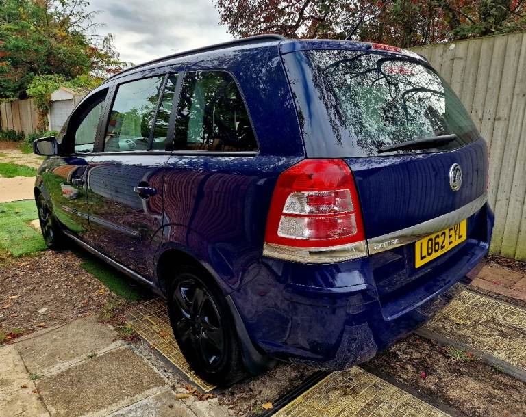 7 SEATER VAUXHALL ZAFIRA 2013 1 YEAR MOT