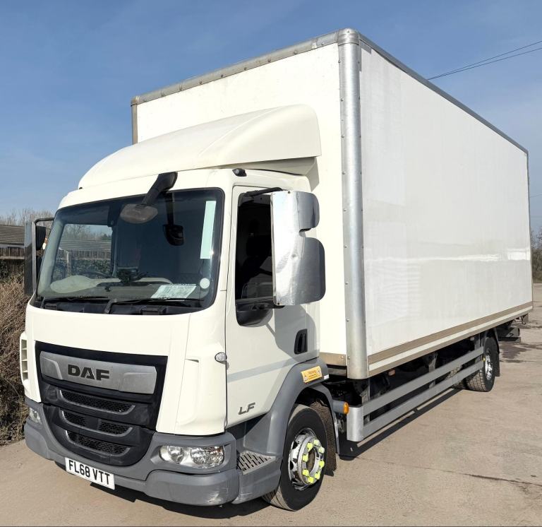 2018 DAF LF45,180 GRP BOX VAN TUCKAWAY TAILLIFT BARN DOORS 3 SEATS 12 TON EURO-6