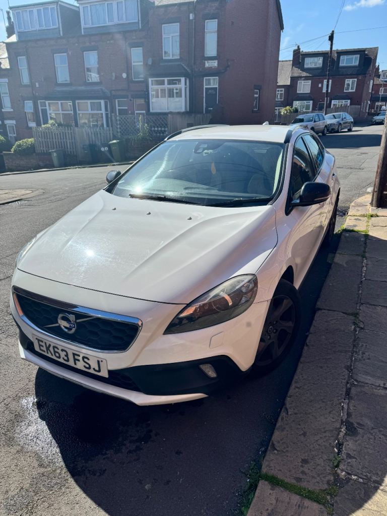 Volvo, V40, Hatchback, 2013, Semi-Auto, 1560 (cc), 5 doors