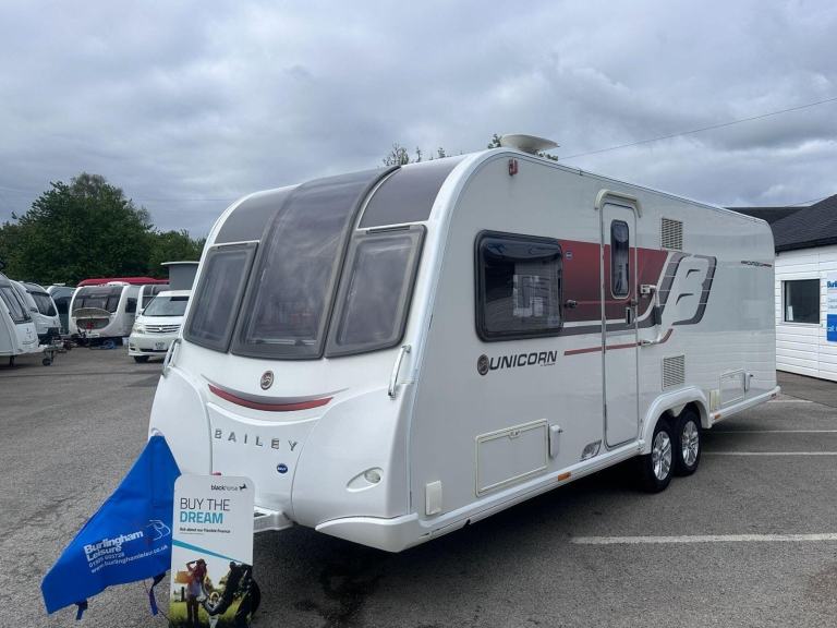 Bailey Unicorn Cartagena ATC / Full size fridge freezer / Solar Panel