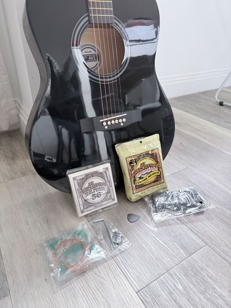 3rd Avenue 4/4 Acoustic Guitar with Case and Accessories – As New