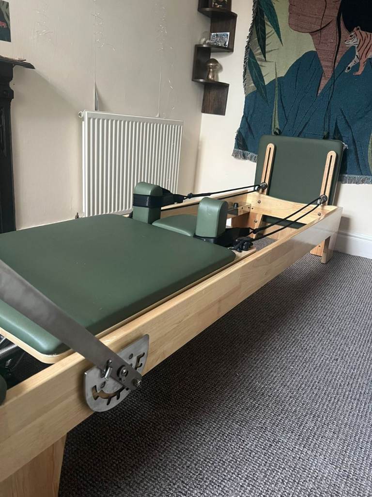 Pilates Reformer Machine – Excellent Condition