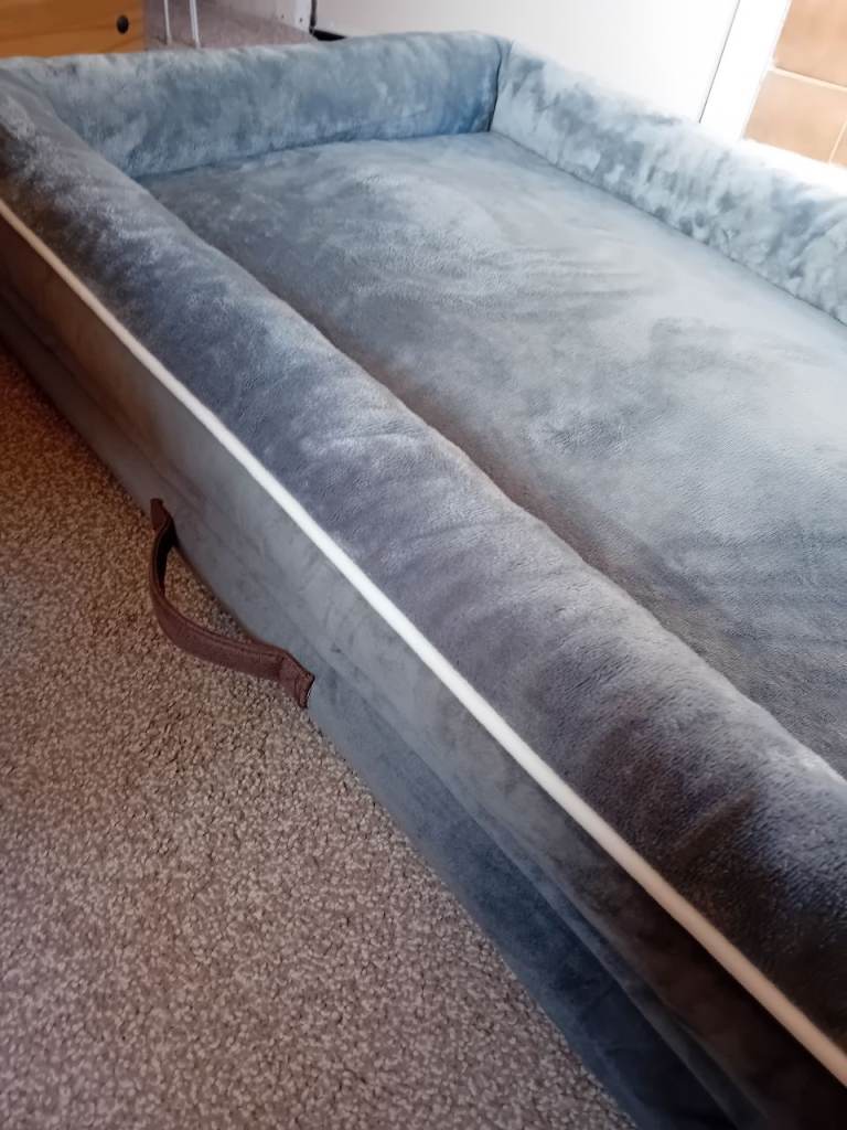 Orthopedic dog bed