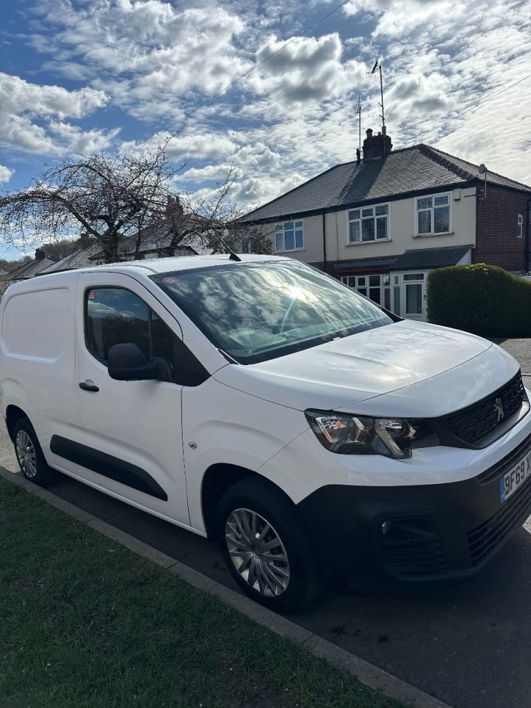 2019 Peugeot Partner Professional 